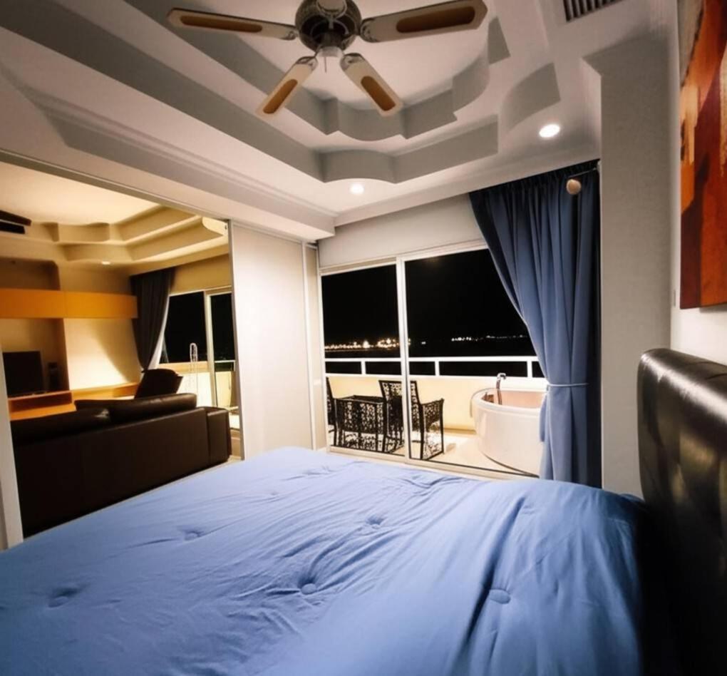 Private 2 Bedroom Seaview At Phuket Lägenhet *